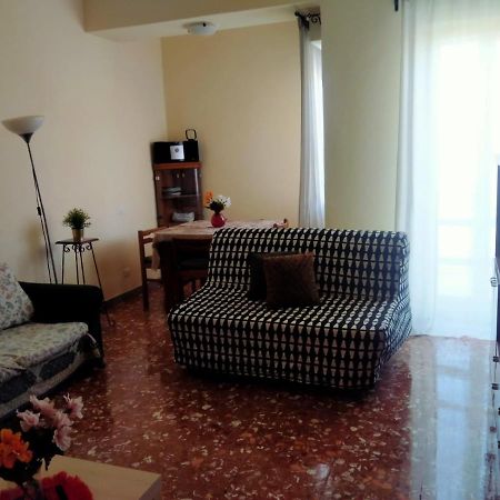 Happy House Mare Di Roma Vila Lido di Ostia Exterior foto